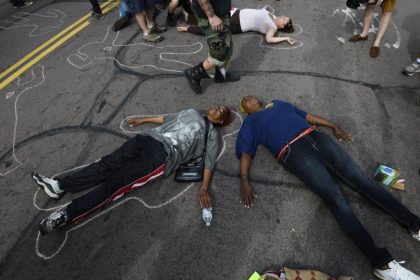 Zeitung: US-Polizisten töteten 2013 über 460 Menschen  