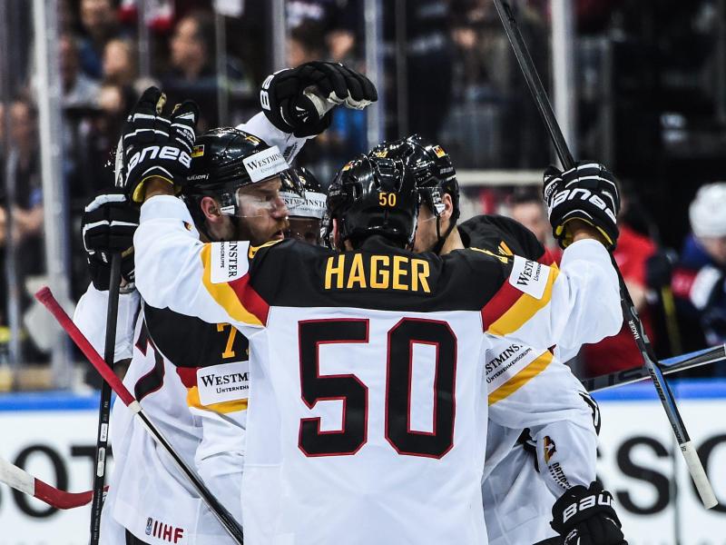 Ungleiches Eishockey-Duell: Deutschland gegen Kanada