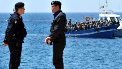 Italienische Polizei überwacht „Sea Watch 3“ – Salvini will „niemandem erlauben, das Schiff zu verlassen“
