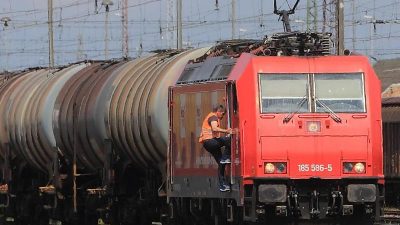 Wirtschaft: Bahnstreik kostet bis zu einer halben Milliarde Euro