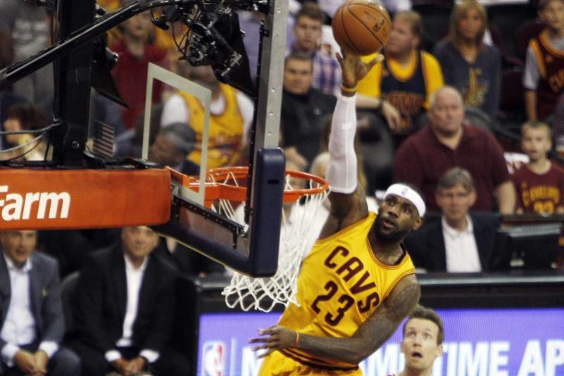Cleveland mit starkem LeBron James und Houston siegen