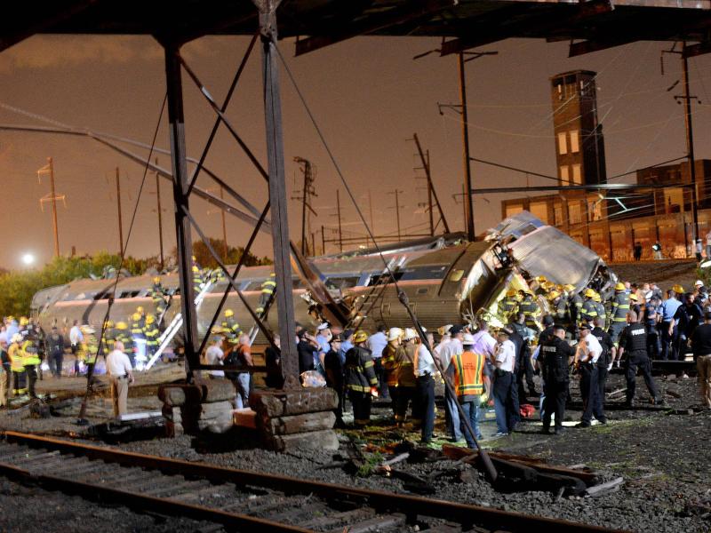 Fünf Tote und Dutzende Verletzte bei Zugunglück in den USA