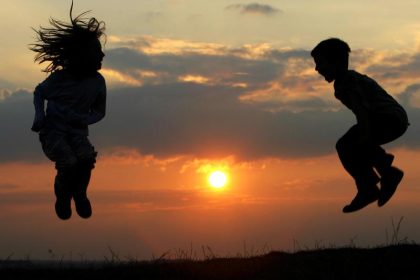 Sind Deutschlands Kinder glücklich? Studie zur weltweiten Zufriedenheit von Kindern
