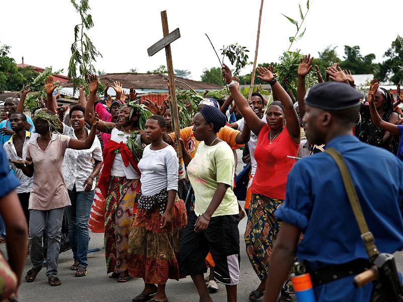Nach Putsch: Schwere Kämpfe in Burundi