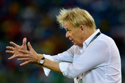 Volker Finke bleibt Nationaltrainer von Kamerun