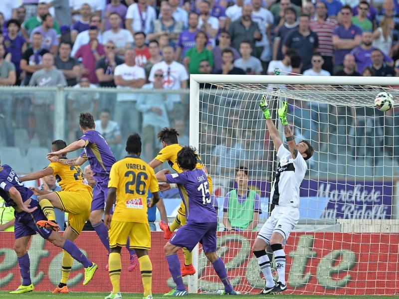AC Florenz siegt gegen Absteiger Parma