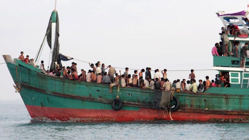 Hilfe für tausende Flüchtlinge in Südostasien läuft an mit Marineschiffen aus Malaysia und Indonesien