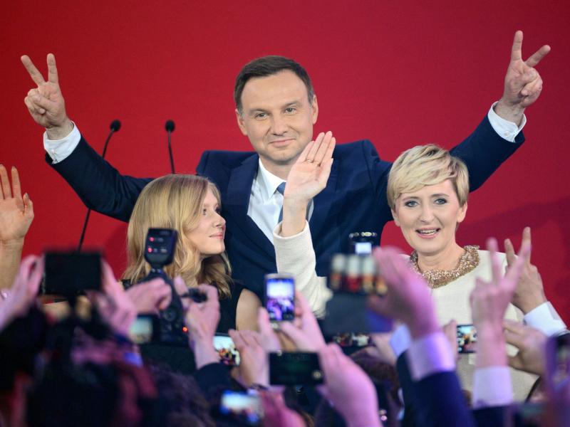 Duda von der nationalkonservativen Oppositionspartei siegt bei Präsidentenwahl in Polen
