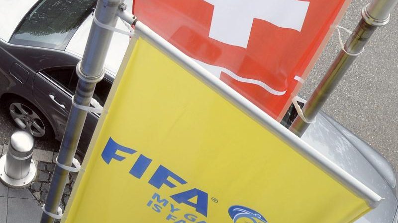 FIFA sperrt elf Funktionäre vorläufig