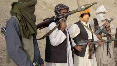 US-Inspekteur: USA bezahlen für Zehntausende Geistersoldaten in afghanischer Armee – „Taliban kaufen US-Waffen vom Militär“