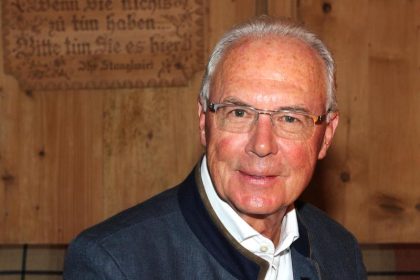 Beckenbauer gibt Blatter Rückendeckung – Kritik an UEFA
