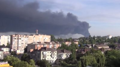 Kiewer Großfeuer könnte sauren Regen bis nach Deutschland bringen