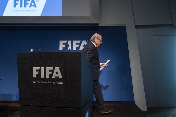 FIFA-Skandal: Der ewige FIFA-Chef geht nun doch