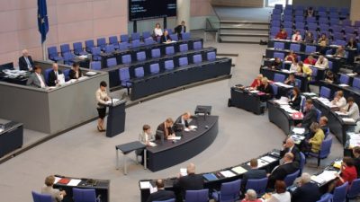 Bundestag will Menschenrechtslage in Aserbaidschan verurteilen