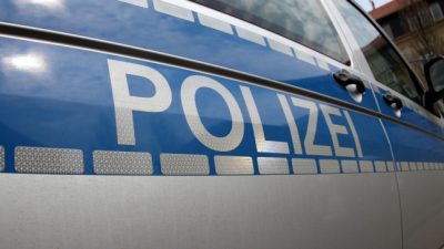 Wiesbaden: Frau fängt Exhibitionisten ein