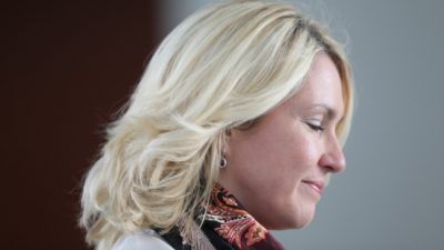 Schwesig sieht Frauen durch Rollenklischees benachteiligt