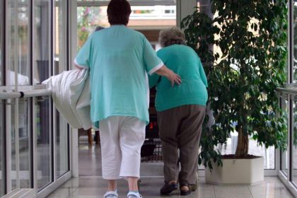 Studie: Pflegebranche sucht kaum Kräfte im Ausland