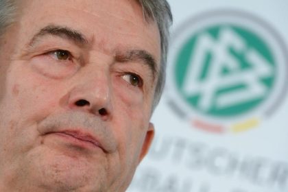 Niersbach und Platini begrüßen Blatter-Rückzug