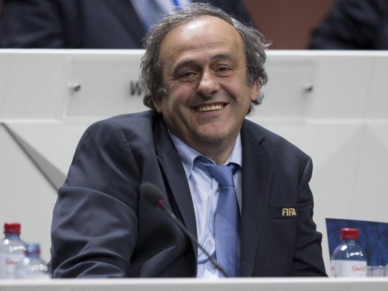 Wer folgt auf Blatter: Gegner oder Strippenzieher?