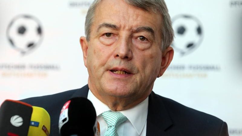 Neue FIFA-Welt – Niersbach mahnt raschen Wandel an
