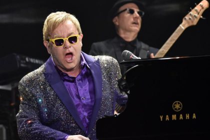 Sir Elton John beschimpft Ordnerin