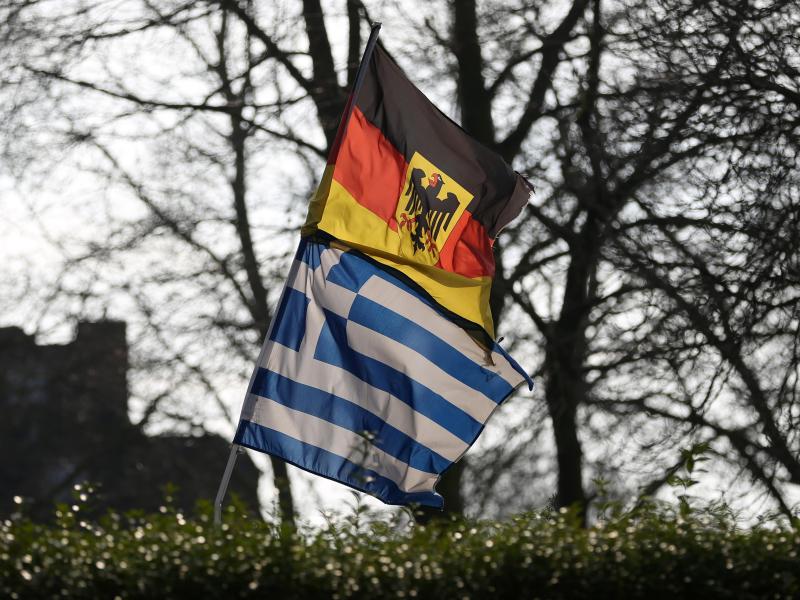 Deutsche zur Zukunft Griechenlands geteilter Meinung