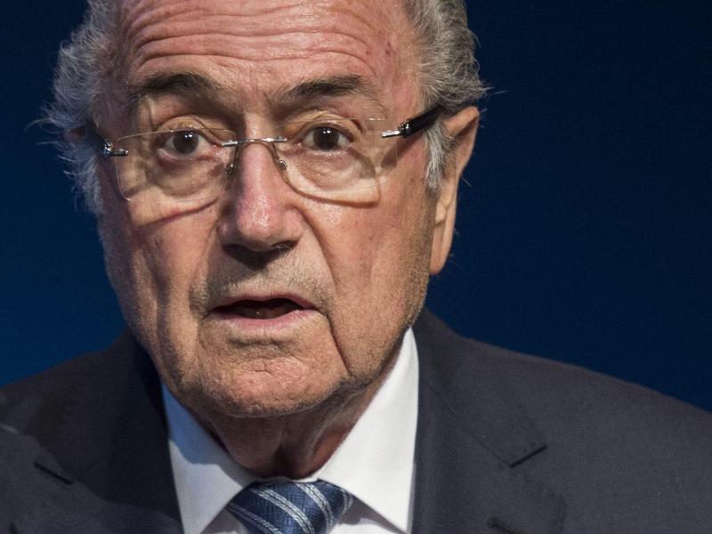 Medien: Blatter denkt über Verbleib an FIFA-Spitze nach