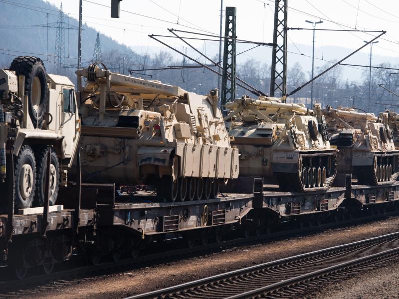 Russland abschrecken: USA wollen schwere Waffen in Osteuropa lagern