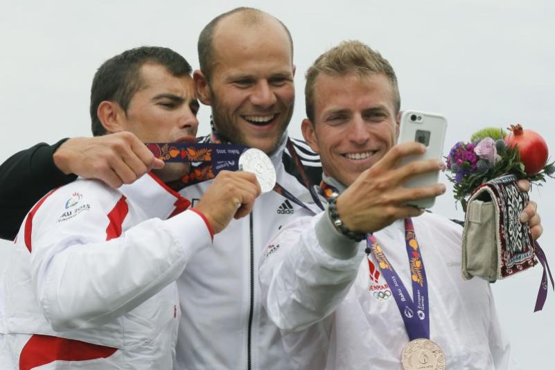 Kanute Hoff holt Premierengold – TT-Damen «überglücklich»
