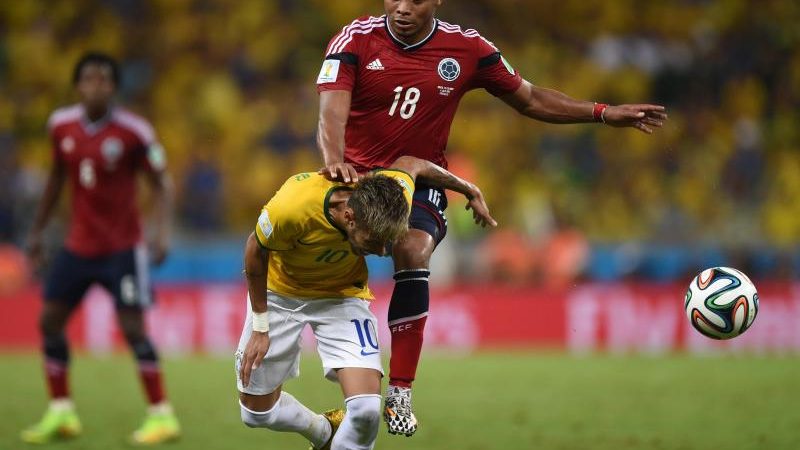 Ein Jahr nach dem Brutalo-Foul: Neymar vs. Zúñiga, Teil 2