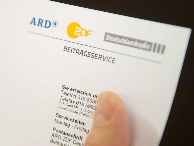 Mehr Rente als Merkel: Die Top-Gehälter und Pensionsprivilegien bei ARD & Co.