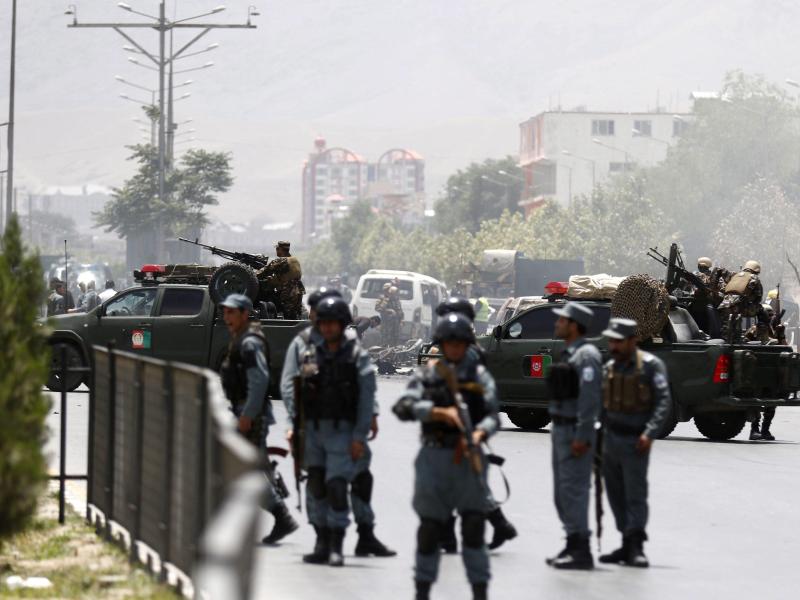 Explosionen und Schüsse am Parlament in Kabul