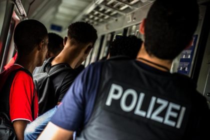Nordafrikaner randalieren in der italienischen Bahn