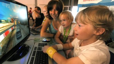 «Kinder in der digitalen Welt»: Dreijährige im Netz aktiv