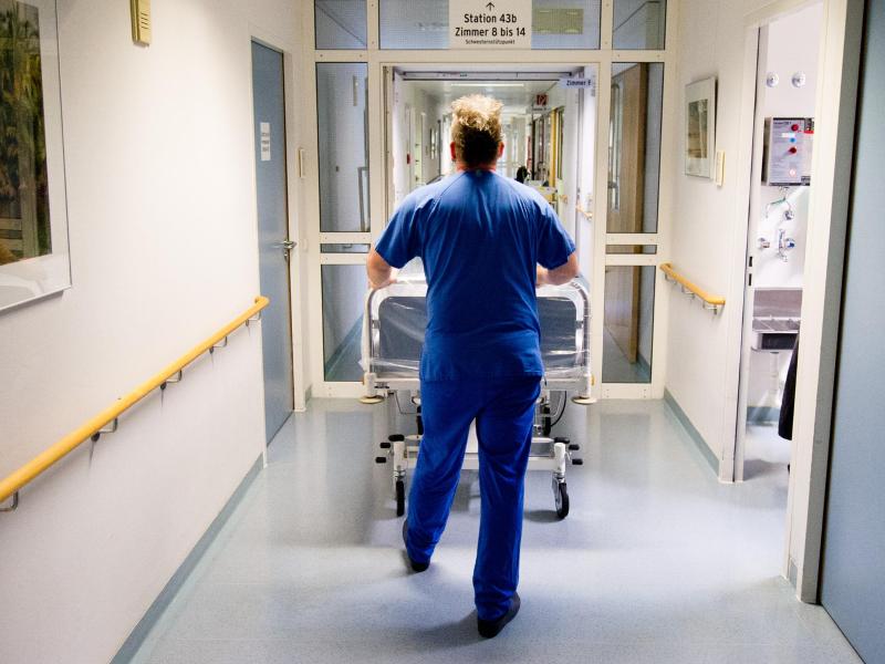 Patientenschützer: Krankenhäuser sparen auf Kosten der Pflege