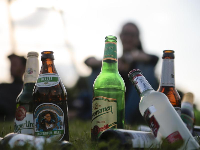Bier, Wein und Schnaps um zehn Prozent verteuern – Bundespsychotherapeuten fordern wirksamere Politik gegen Alkoholkrankheiten