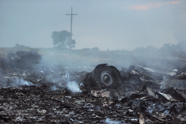 MH17: Warum auch ein Jahr später nur vertuscht und propagiert wird