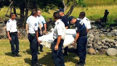 Wrackteil MH370 gefunden? Wrackstück auf La Reunion löst Spekulationen um verschollene Malaysia Airlines MH370 aus (Video)