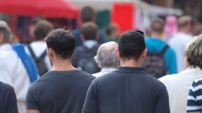 Umfrage: Männer finden Mode stressig