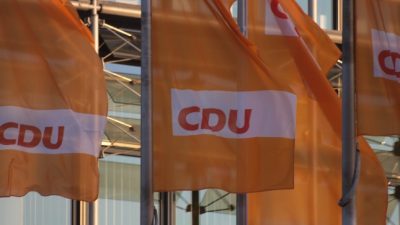 CDU/CSU legen in Wählergunst massiv zu