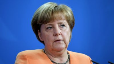 Umfrage: Mehrheit will Merkel-Besuch in Asylbewerberheim