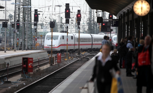 EVG will schon vor 2018 kürzere Arbeitszeiten bei Bahn durchsetzen