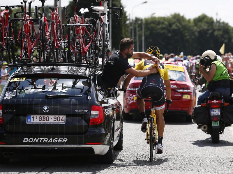 Massensturz bei der Tour – Cancellara überschlägt sich