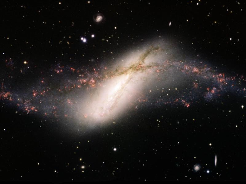 Astronomen beobachten erwachendes Schwarzes Loch