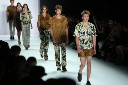 Fashion Week Berlin: Hochwasser und Knöchel-Dekolleté + FOTOGALERIE