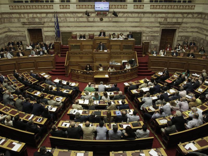 Vollmacht für Verhandlungen an Tsipras: Griechisches Parlament stimmt für Sparpläne