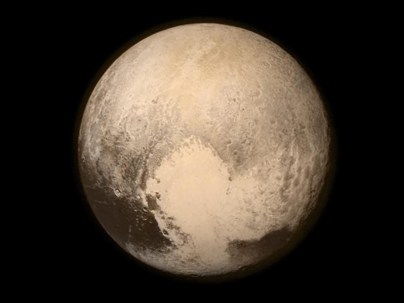 Sonde schickt Fotos von Bergen auf dem Pluto