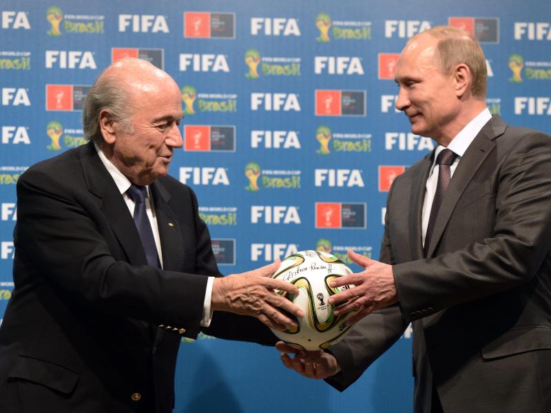 Präsidenten-Treff in Petersburg von Putin & Blatter
