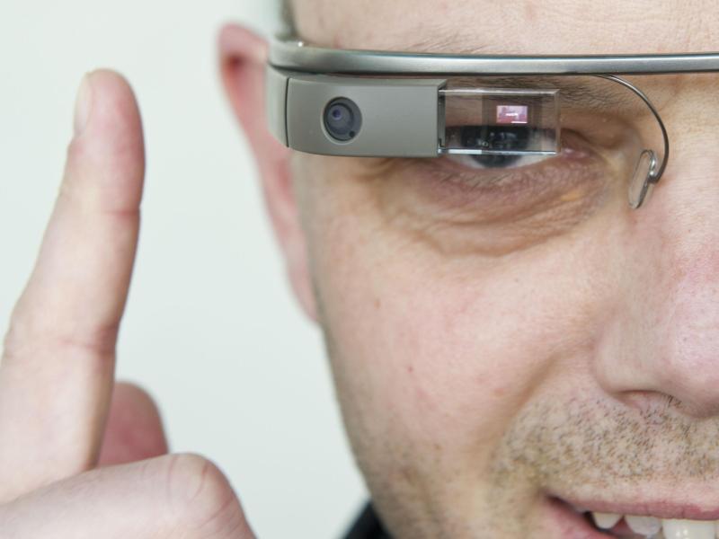 Blog: Google schwenkt bei Datenbrille Glass auf Firmen um