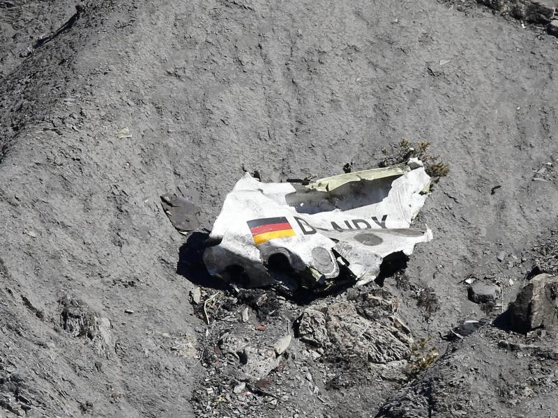 Angehörige der Germanwings-Absturzopfer trauern am Absturzort